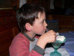 Eis essen im Nachtquatier